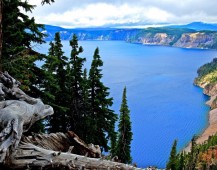 美国火山口湖风景桌面壁纸免费